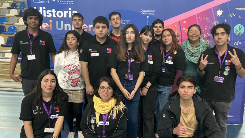 Estudiantes de Licenciatura en Astronomía guían actividad creada por Junaeb