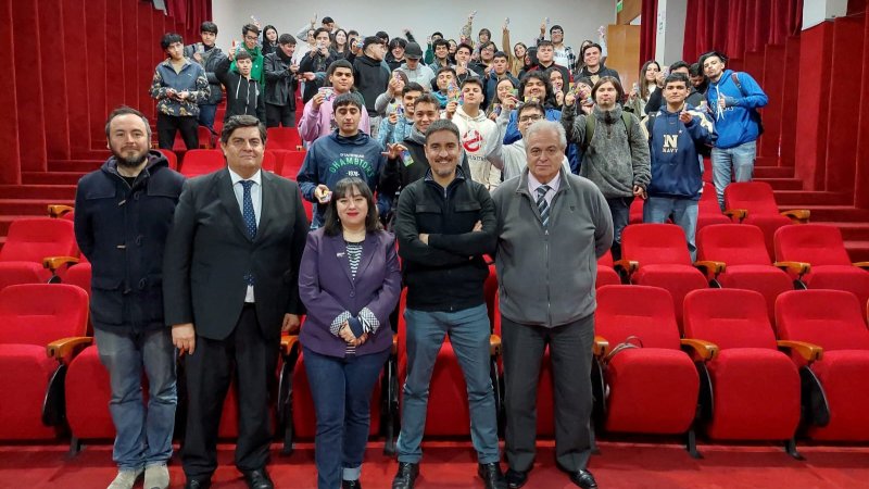 Estudiantes de Periodismo recibieron credenciales de prensa del Colegio de Periodistas