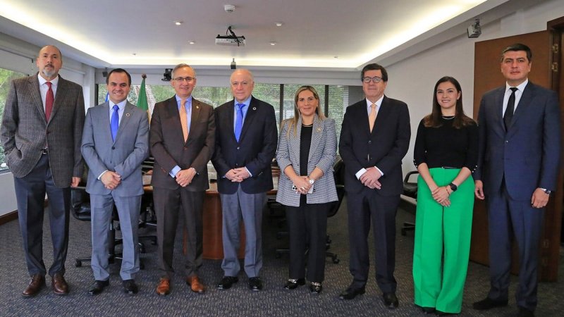 Rectores de la Universidad Central de Chile y del Externado firman convenio de cooperación académica