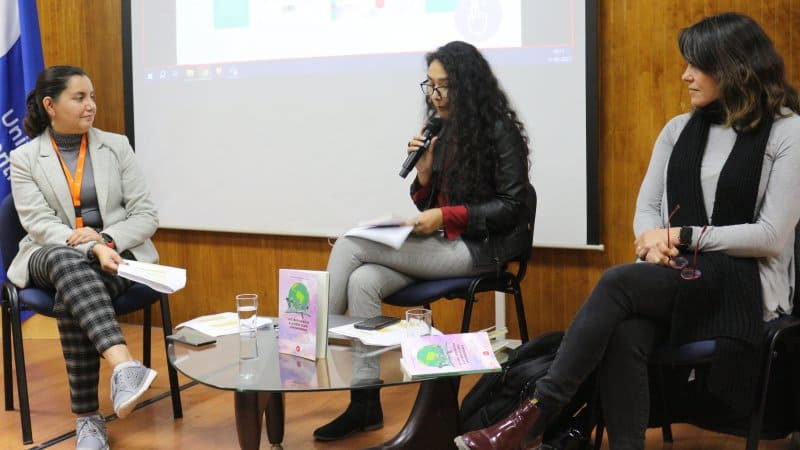 Magíster en Estudios de Género inaugura su año académico y presenta libro de lecturas feministas