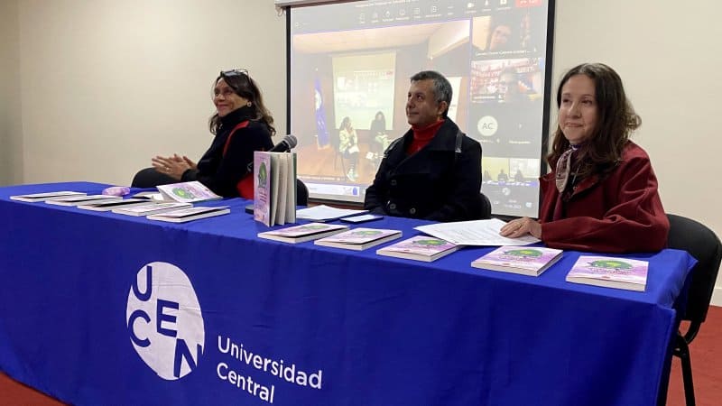 Magíster en Estudios de Género inaugura su año académico con presentación de libro de lecturas feministas