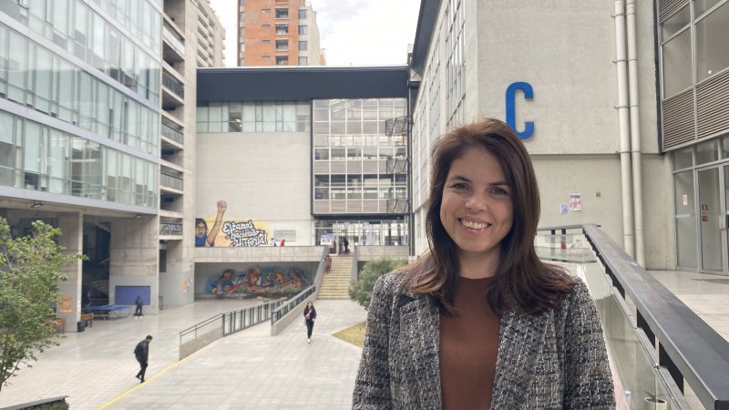 Académica de la Universitat de València se encuentra de visita en la U.Central