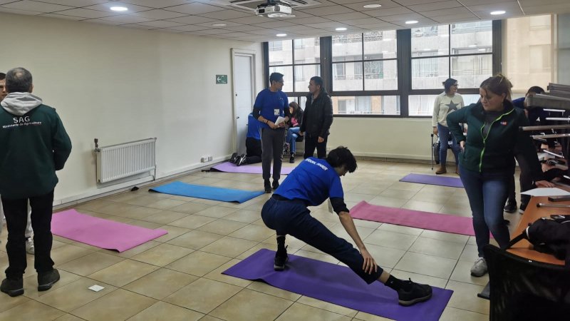 Personal Trainer realizó rutinas de ejercicios en el SAG