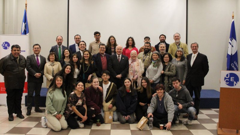 Estudiantes y autoridades celebraron el reconocimiento internacional obtenido por la carrera de Arquitectura del Paisaje