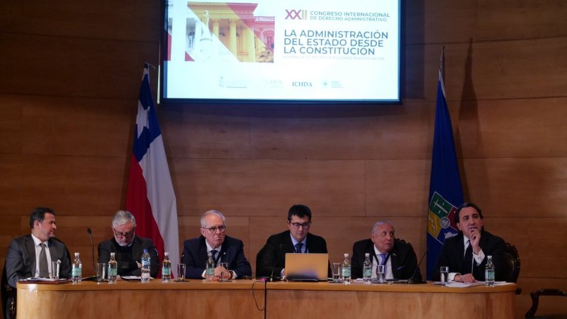 Vicerrector Académico expone en XXII Congreso Internacional de Derecho Administrativo