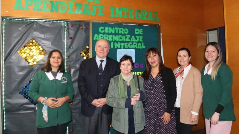 Centro de Aprendizaje Integral (CAI) recibe visita del Rector Santiago González