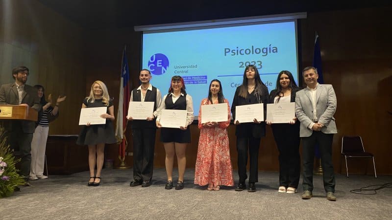 60 nuevos profesionales de Psicología recibieron sus títulos