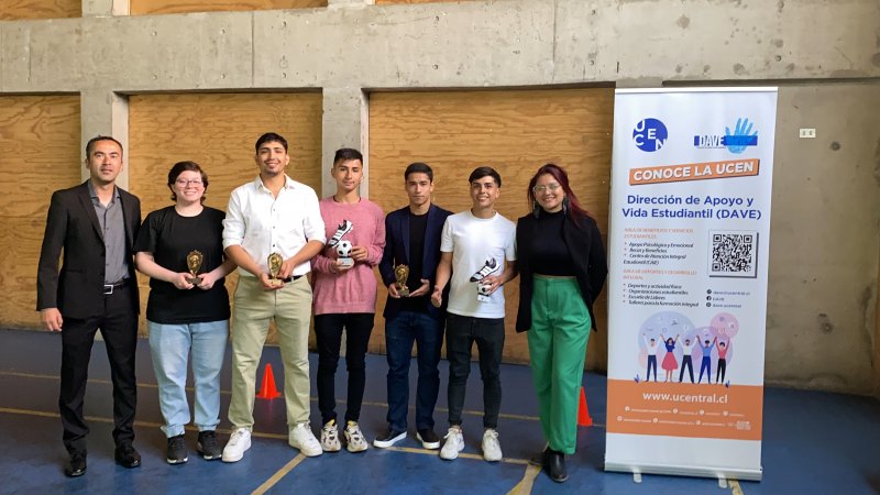 Seleccionados de Fútbol y Futsal reciben reconocimientos por sus logros en cancha