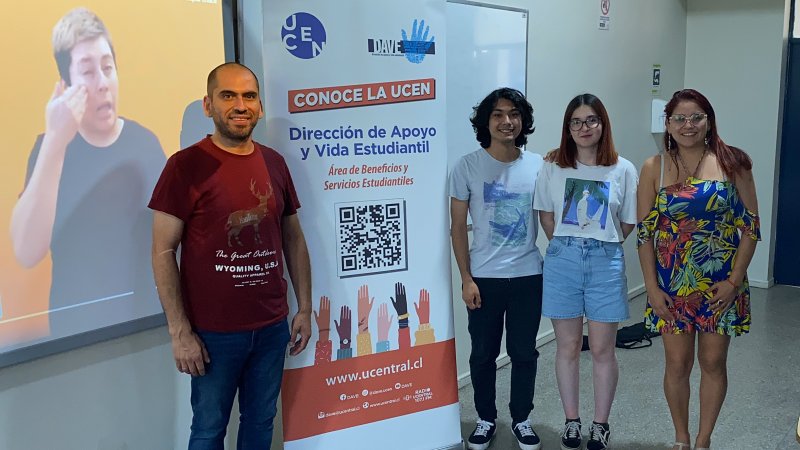 Estudiantes de Enfermería promueven la inclusión con un Taller de Lengua de Señas