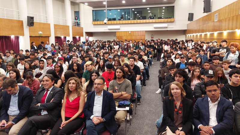 Estudiantes de primer año de la FEGOC recibieron bienvenida con palabras que marcan el inicio de una nueva etapa