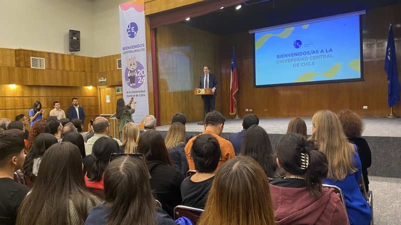 Universidad Central da la bienvenida a nuevos estudiantes de la FACDEH