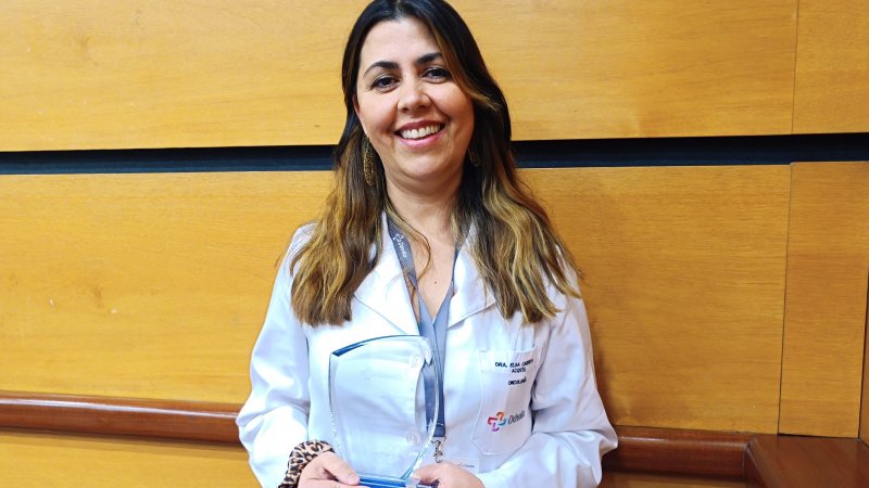 Directora de Medicina es premiada por sus pacientes por entregar una atención de calidad