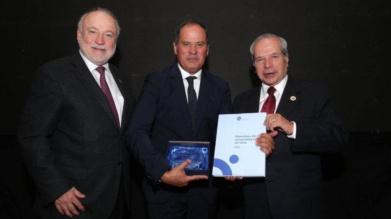 U.Central Región de Coquimbo entrega reconocimiento a la trayectoria del diario El Día en su aniversario
