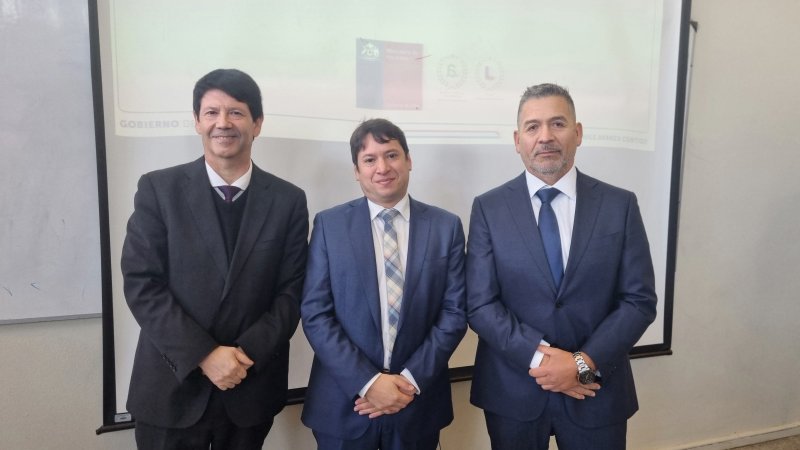 Estudiantes de la Fegoc analizan impacto de la Ley de Cumplimiento Tributario junto a experto del Ministerio de Hacienda