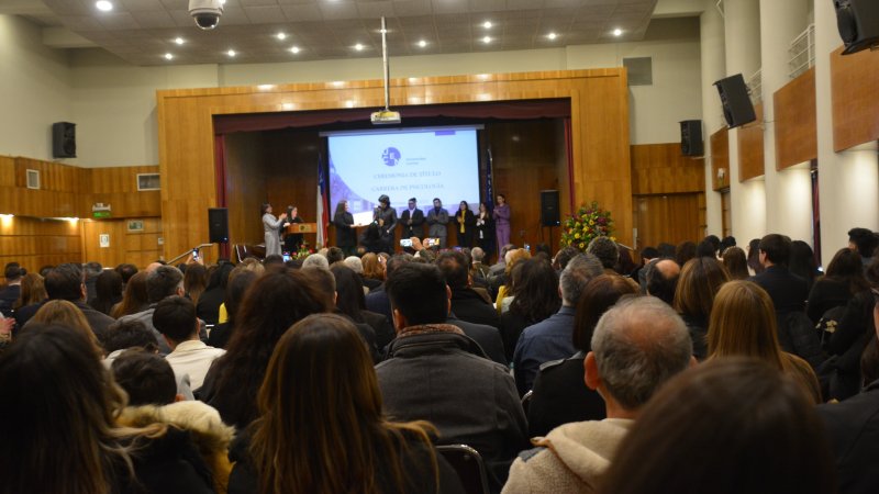 Carrera de Psicología titula a 67 nuevos profesionales