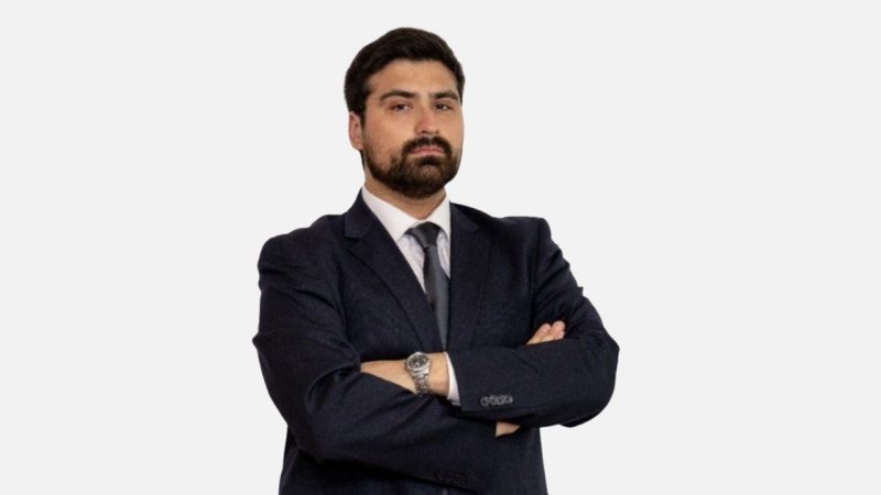Estudiante del Doctorado en Derecho UCEN lanzó libro sobre protección de datos personales