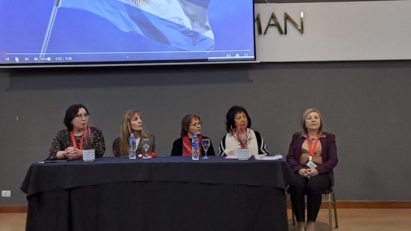Directora de enfermería, Alicia Infante, participa en congreso internacional sobre cuidados pediátricos
