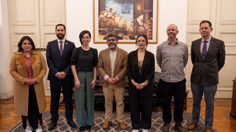 Director de Doctorado en Derecho de la Universidad Central participa en mesa de trabajo ministerial sobre desinformación