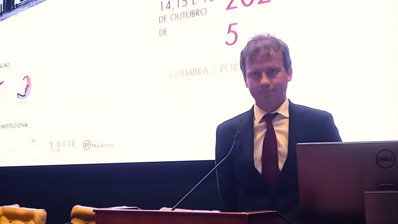 Investigador Michele Zezza expuso sobre los derechos humanos en Congreso Internacional de Coimbra