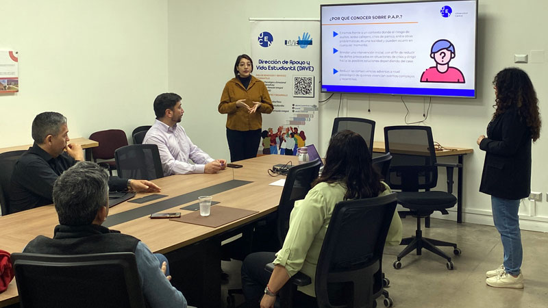 DAVE capacitó a docentes de Contador Auditor en primeros auxilios psicológicos para enfrentar situaciones de crisis