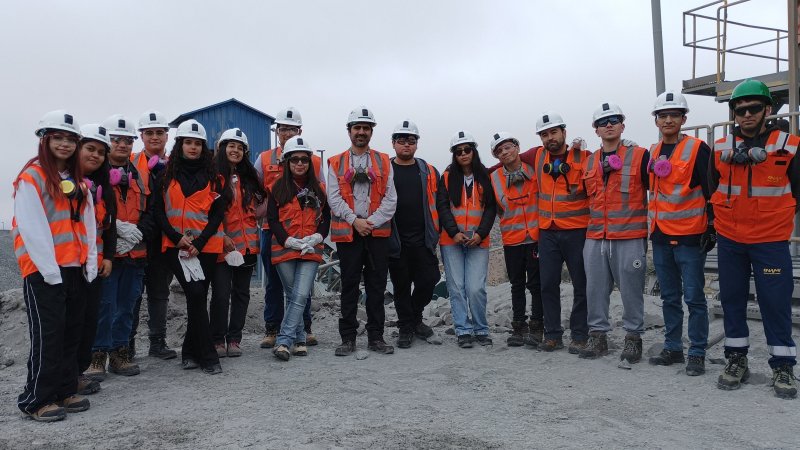 Estudiantes de Ingeniería Civil en Minas visitan planta de ENAMI en Ovalle